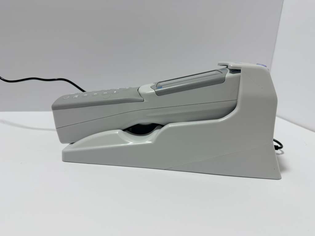 Abbott i-Stat 1 300G Wireless Blood Analyzer, no battiries FOR PARTS - Image 3