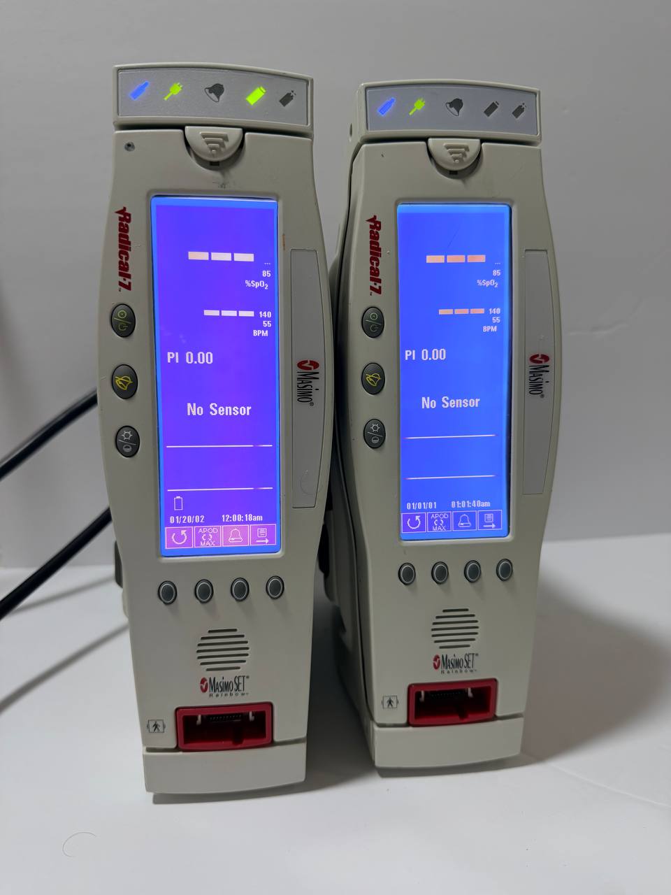 [USED] Lot of 2 Masimo Radical 7 RAINBOW Pulse Oximeter w/ docking station